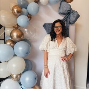Elegant White Puff Sleeve Dress